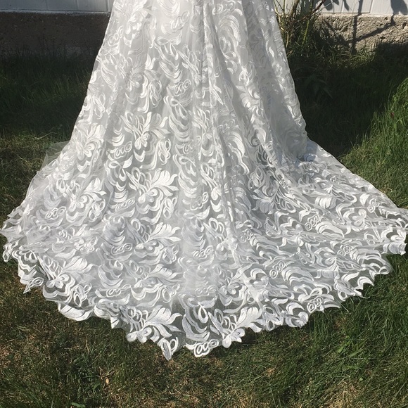 *HP!* JJs House A-Line Hi-Lo Lacey Wedding Dress - Picture 7 of 11